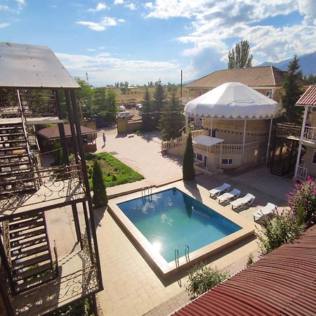 Адилет Hotel Cholpon-Ata Ngoại thất bức ảnh