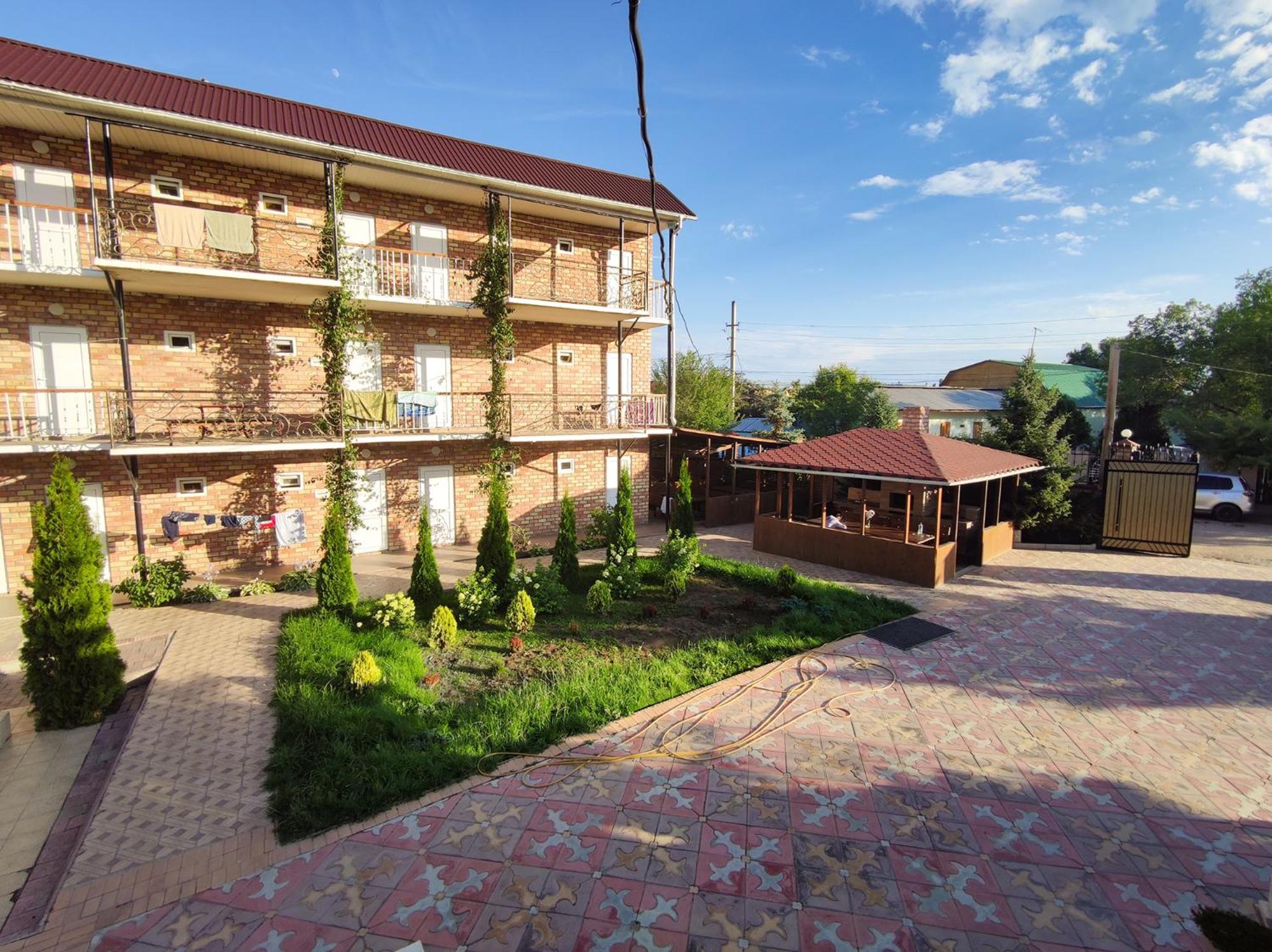 Адилет Hotel Cholpon-Ata Ngoại thất bức ảnh