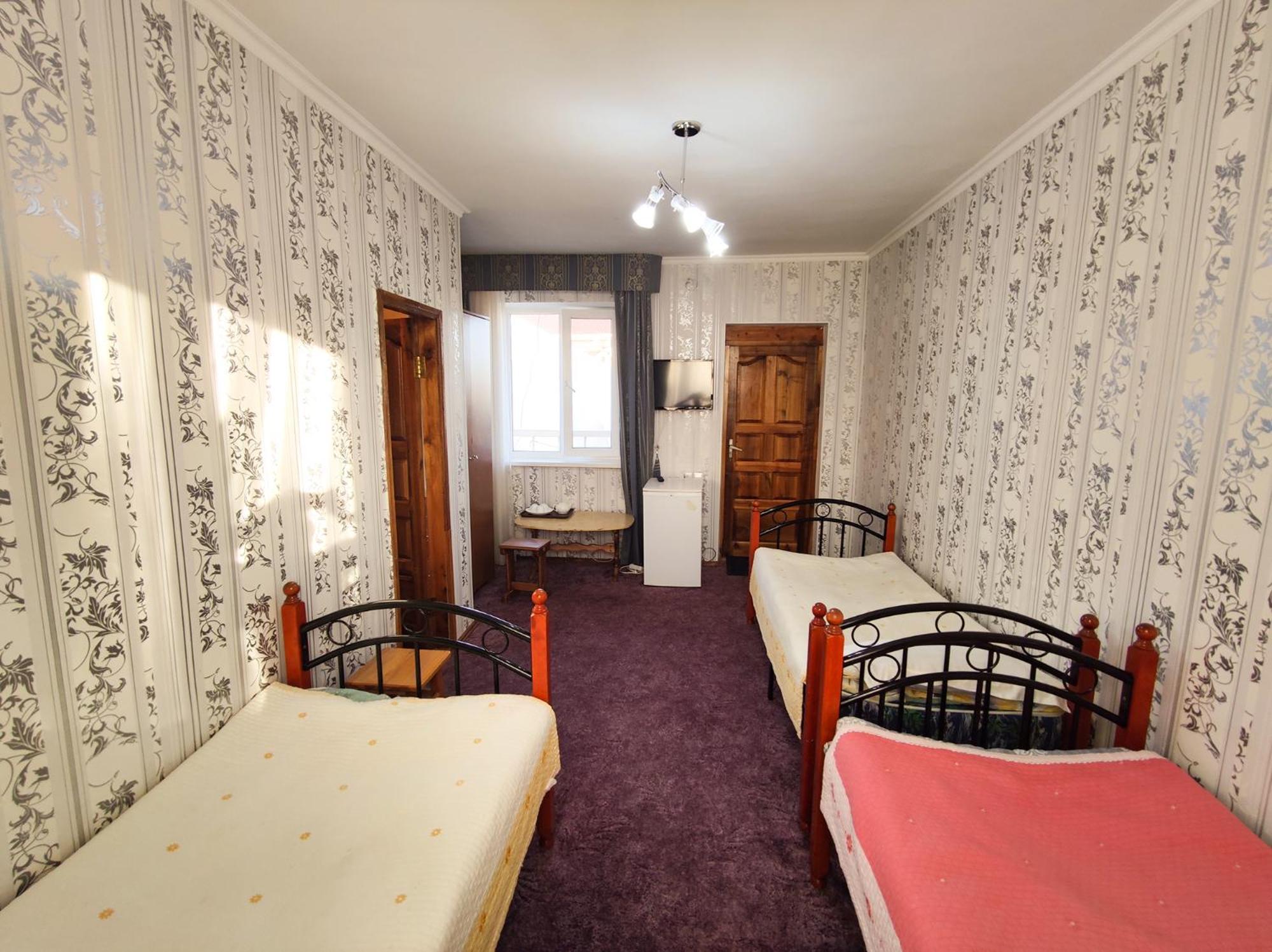 Адилет Hotel Cholpon-Ata Ngoại thất bức ảnh