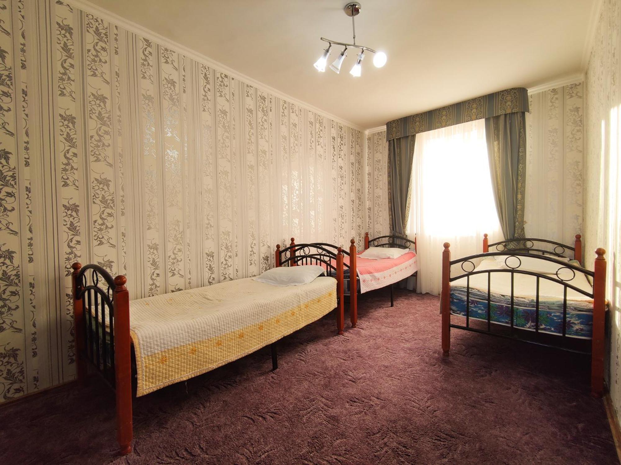 Адилет Hotel Cholpon-Ata Ngoại thất bức ảnh