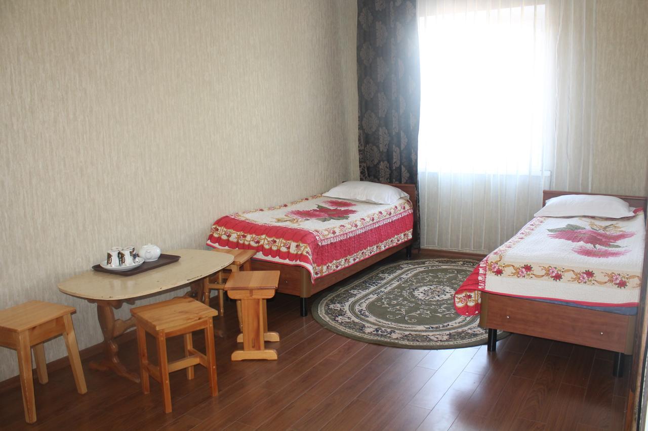Адилет Hotel Cholpon-Ata Ngoại thất bức ảnh
