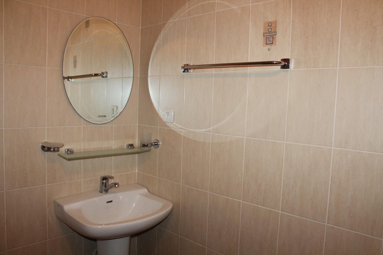 Адилет Hotel Cholpon-Ata Ngoại thất bức ảnh