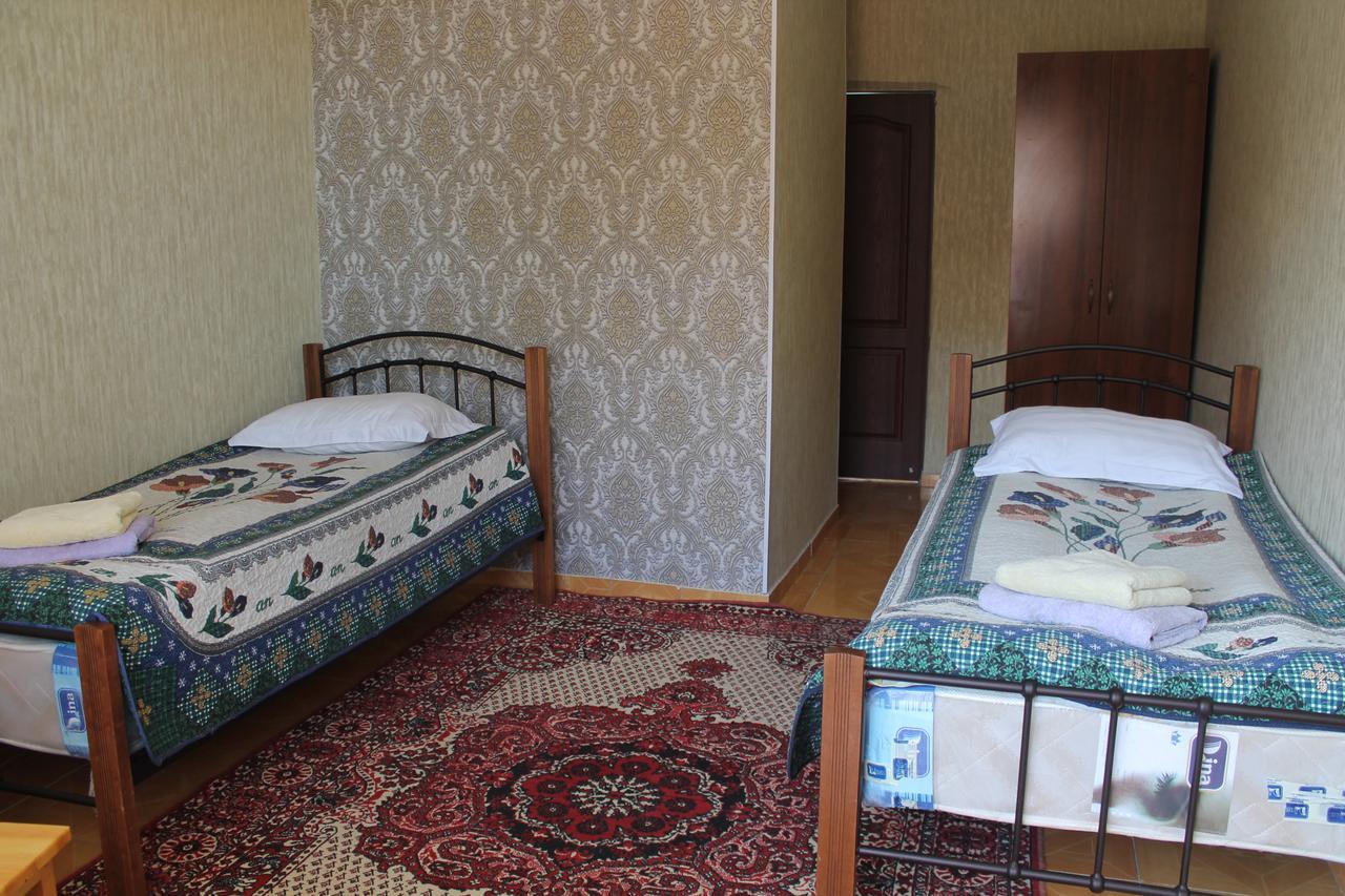 Адилет Hotel Cholpon-Ata Ngoại thất bức ảnh