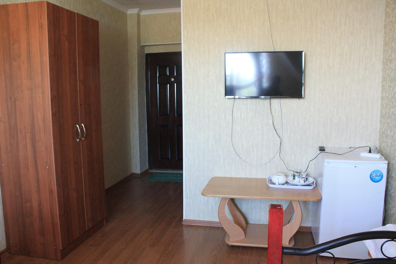 Адилет Hotel Cholpon-Ata Ngoại thất bức ảnh