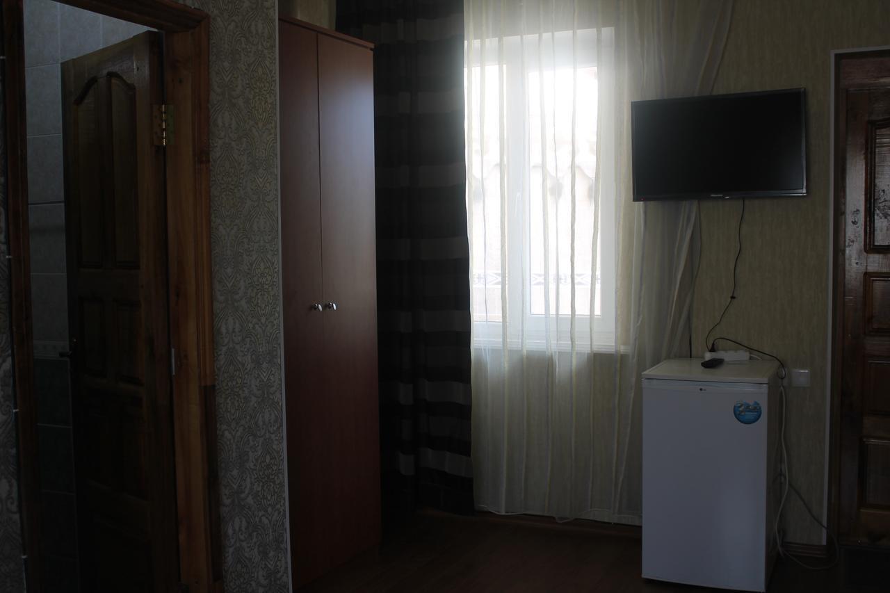 Адилет Hotel Cholpon-Ata Ngoại thất bức ảnh